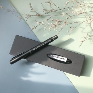 中山校名草寫輕巧原子筆_迷霧黑/珍珠白(手工盒需另加購)