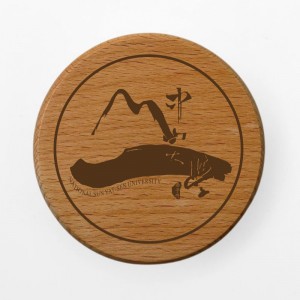 【團購商品，30件起做】NSYSU 櫸木原木杯墊（圓形）